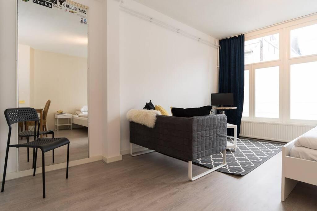 Redlight District Private Smokers Friendly Studio Apartment Amsterdam Exterior photo